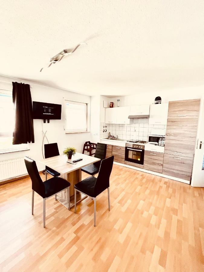 Outletcity Apartment Ferienwohnung Metzingen Метцинген Экстерьер фото